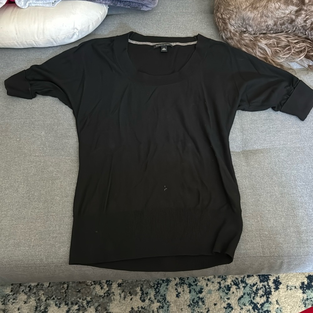 Simple black sweater with longer short sleeve